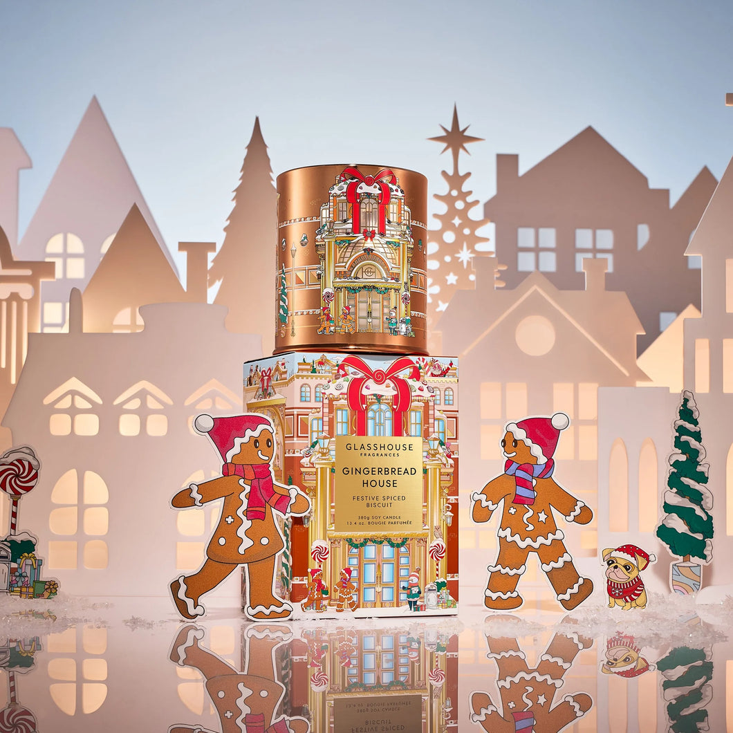 GINGERBREAD HOUSE FESTIVE SPICED BISCUIT 380g Triple Scented Soy Candle