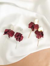 Load image into Gallery viewer, Willow Collective - Flora Dangles